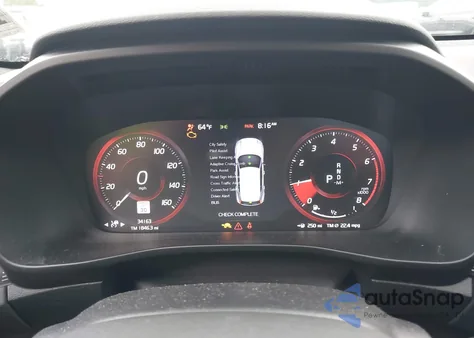 2021 Volvo Xc40 T5 R-Design from USA, damaged, VIN YV4162UM4M2437373